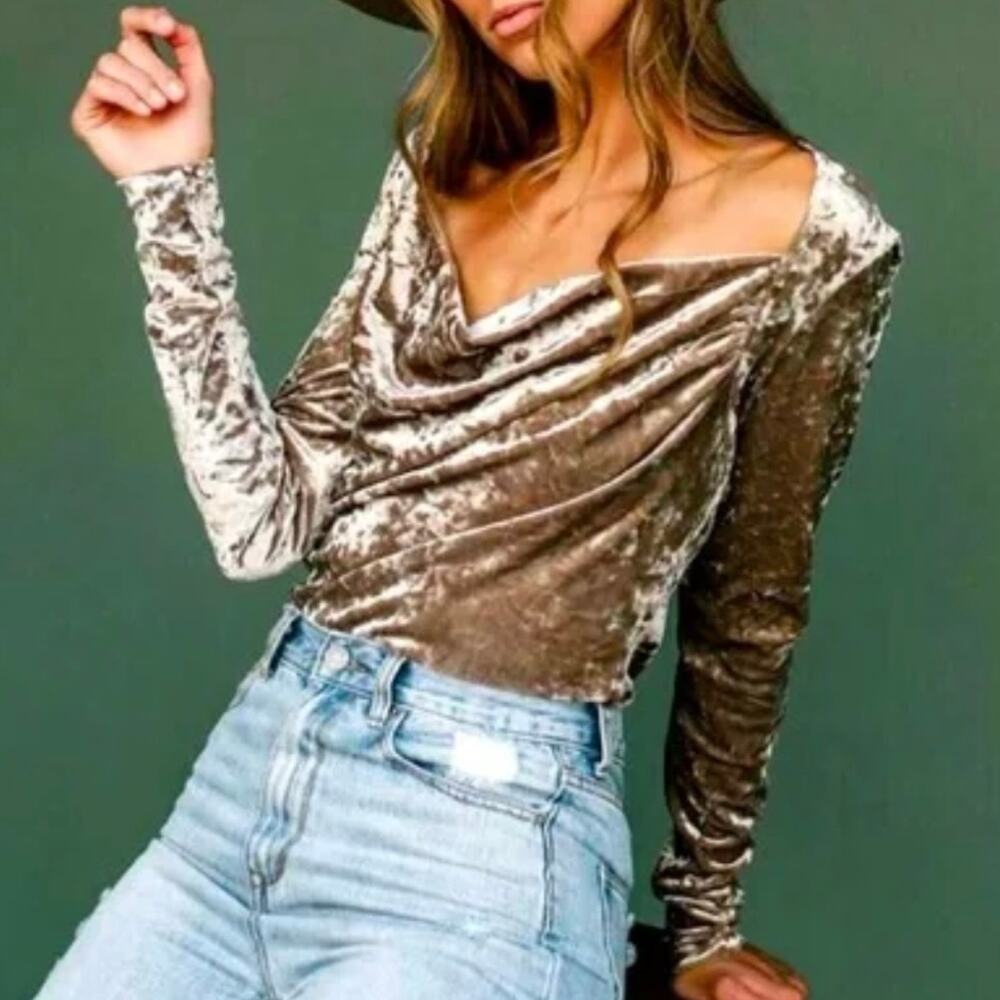 FREE PEOPLE Perfect Date Top Women's Size XS Petite Taupe Crushed Velour NWT